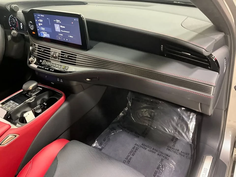 2025 Lexus LS 5th Gen - Image 15 of 19