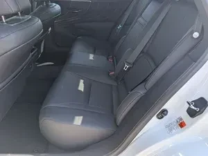 2025 Lexus LS 5th Gen - Image 12 of 12