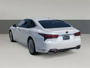 2025 Lexus LS 5th Gen - Image 5 of 12