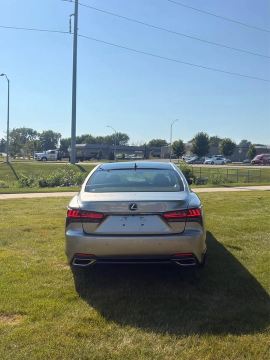 2025 Lexus LS 5th Gen - Image 6 of 20