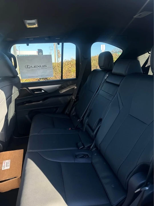2025 Lexus LX 4th Gen - Image 8 of 9