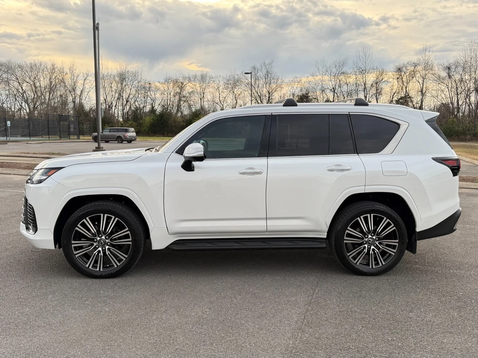 2025 Lexus LX 4th Gen - Image 8 of 12
