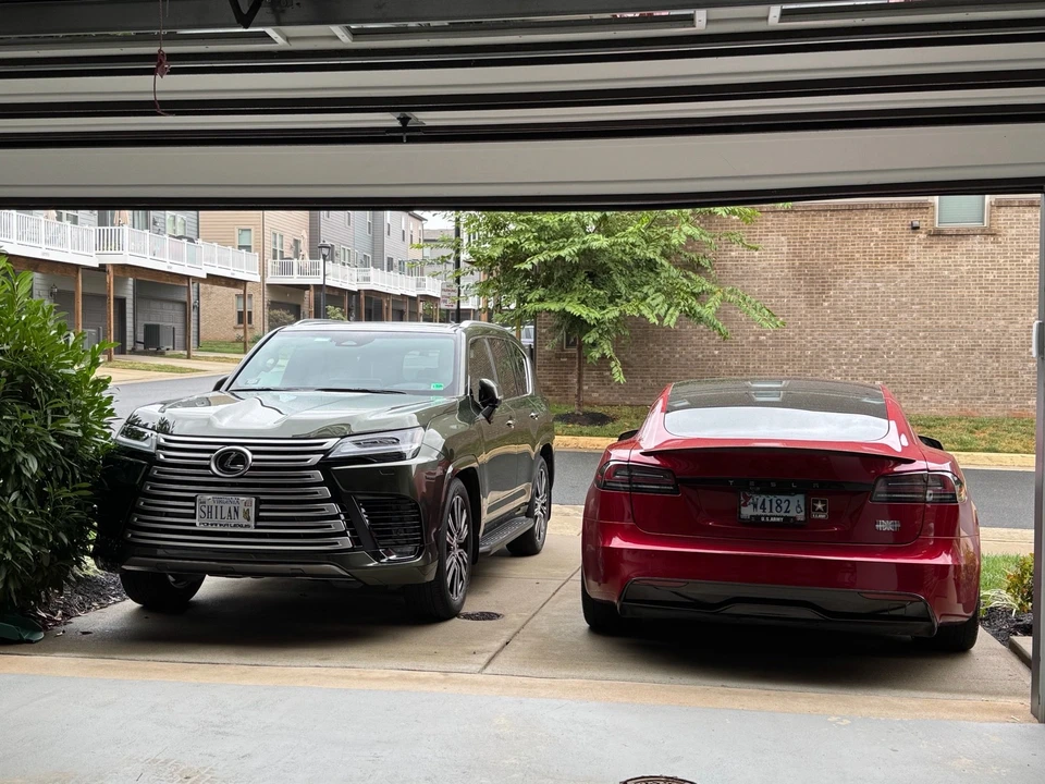 2025 Lexus LX 3rd Gen - Image 8 of 8