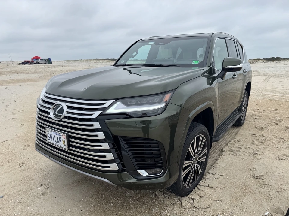 2025 Lexus LX 3rd Gen - Image 6 of 8