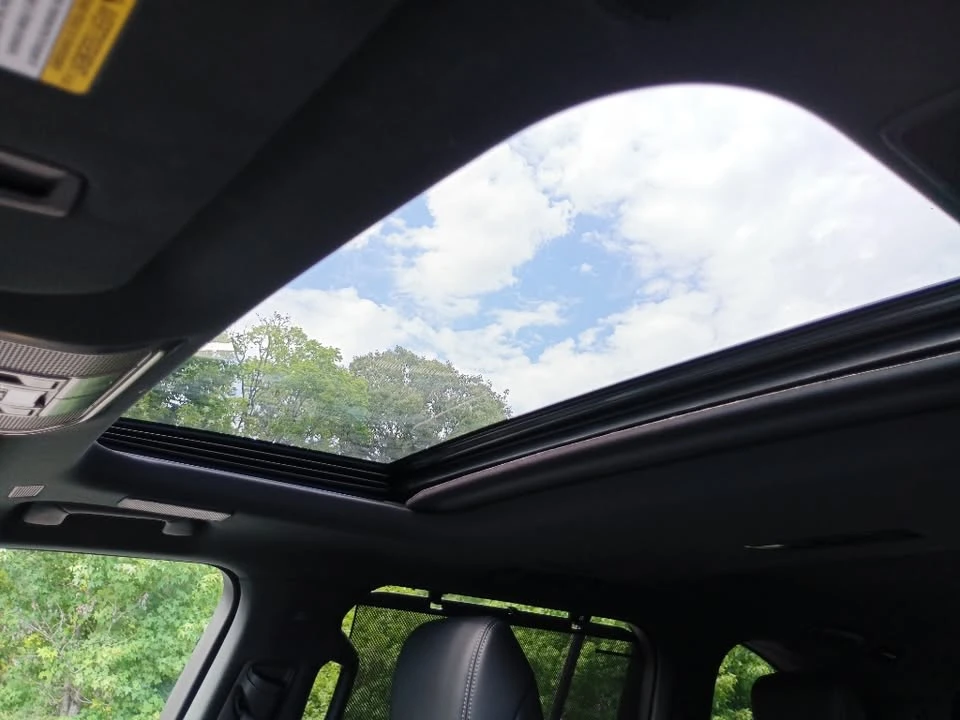 2025 Lexus LX 4th Gen - Image 16 of 20