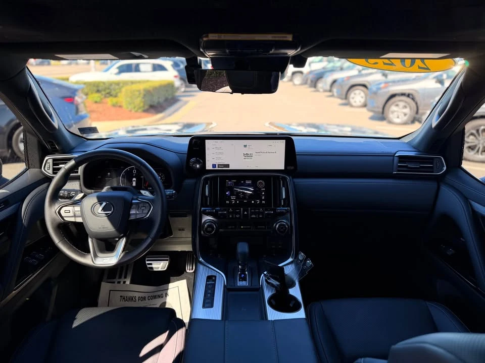2025 Lexus LX 4th Gen - Image 8 of 19
