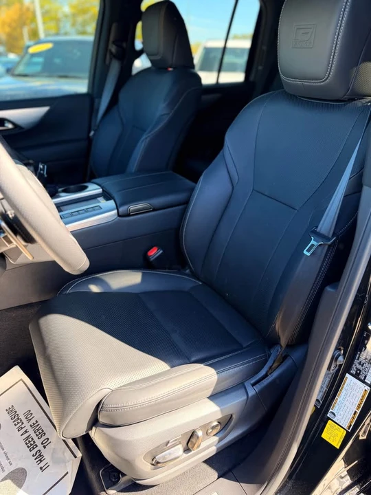 2025 Lexus LX 4th Gen - Image 12 of 19