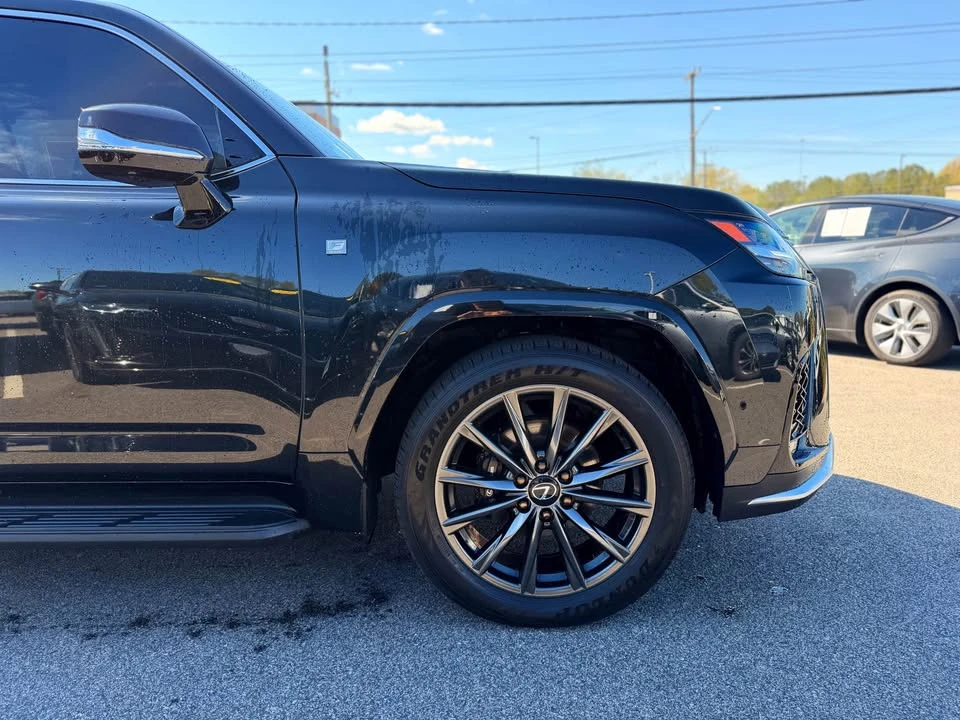 2025 Lexus LX 4th Gen - Image 6 of 19