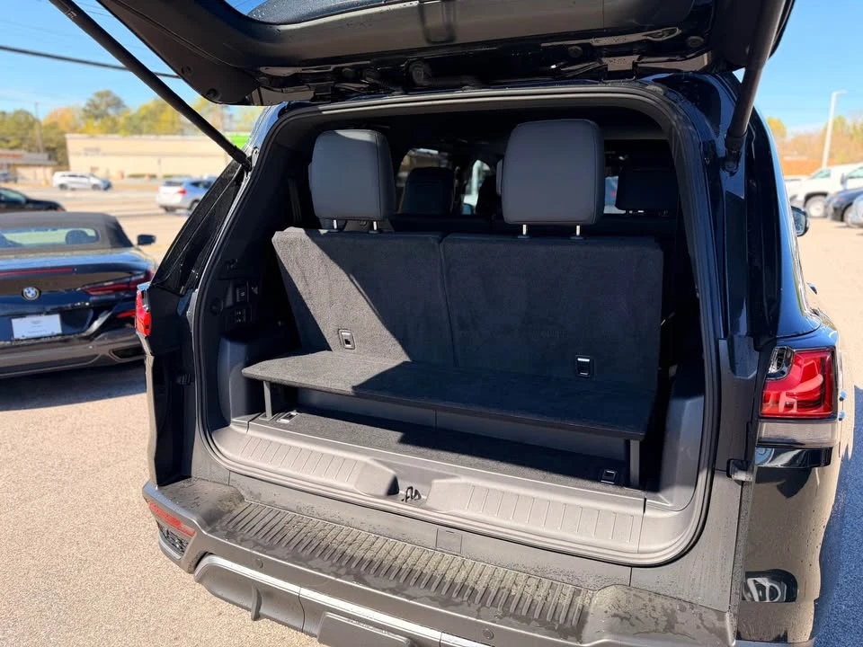 2025 Lexus LX 4th Gen - Image 19 of 19