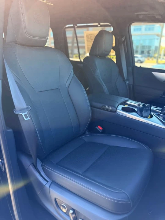 2025 Lexus LX 4th Gen - Image 15 of 19