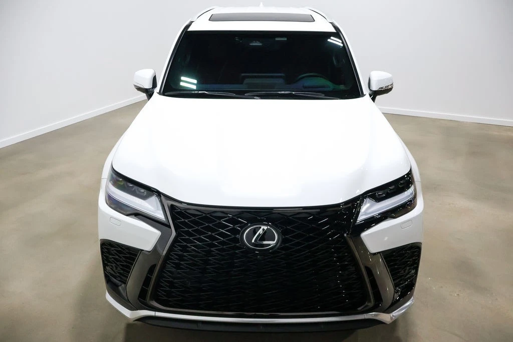 2025 Lexus LX 4th Gen - Image 18 of 21