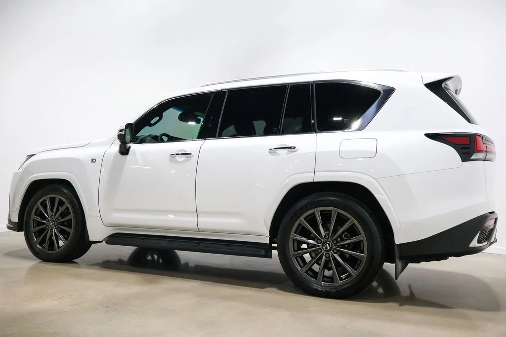 2025 Lexus LX 4th Gen - Image 15 of 21