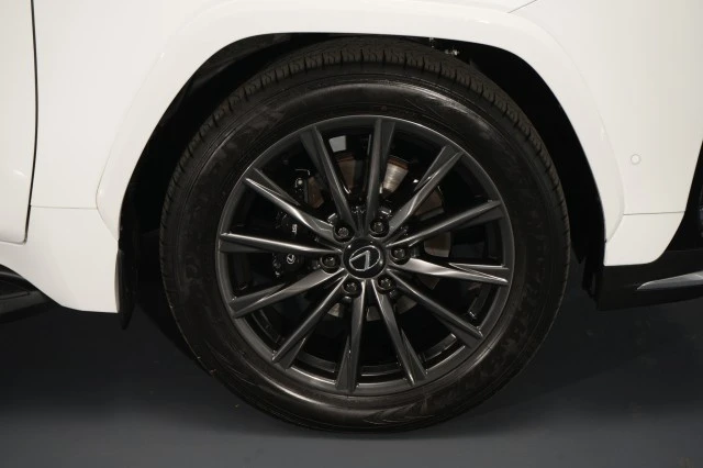 2025 Lexus LX 4th Gen - Image 22 of 31