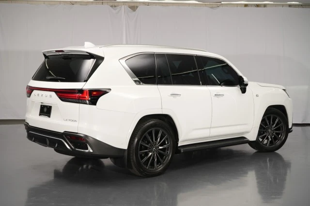 2025 Lexus LX 4th Gen - Image 13 of 31