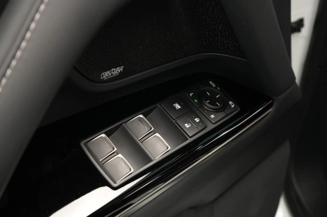 2025 Lexus LX 4th Gen - Image 31 of 31
