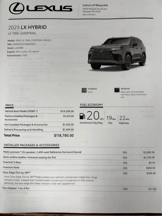 2025 Lexus LX - Image 9 of 10