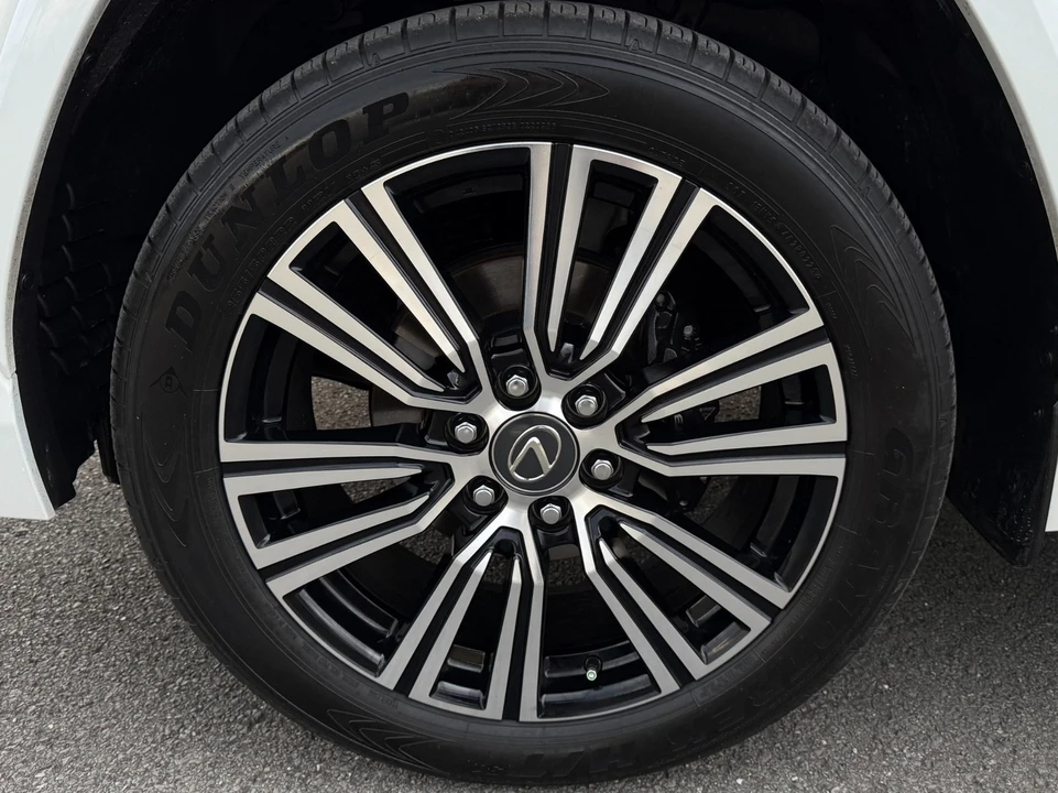 2025 Lexus LX 4th Gen - Image 16 of 21