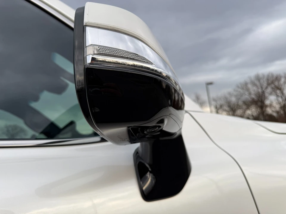 2025 Lexus LX 4th Gen - Image 13 of 21