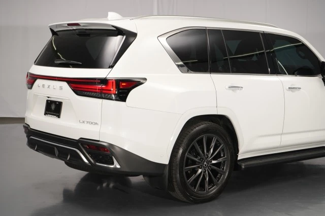 2025 Lexus LX 4th Gen - Image 11 of 21