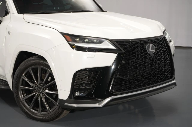 2025 Lexus LX 4th Gen - Image 8 of 21