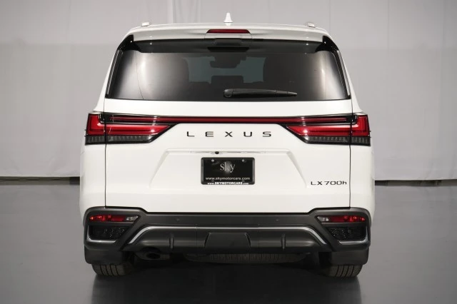 2025 Lexus LX 4th Gen - Image 15 of 21