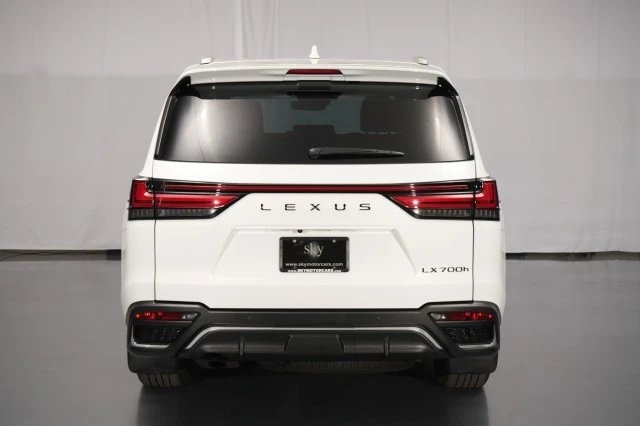 2025 Lexus LX 4th Gen - Image 14 of 21