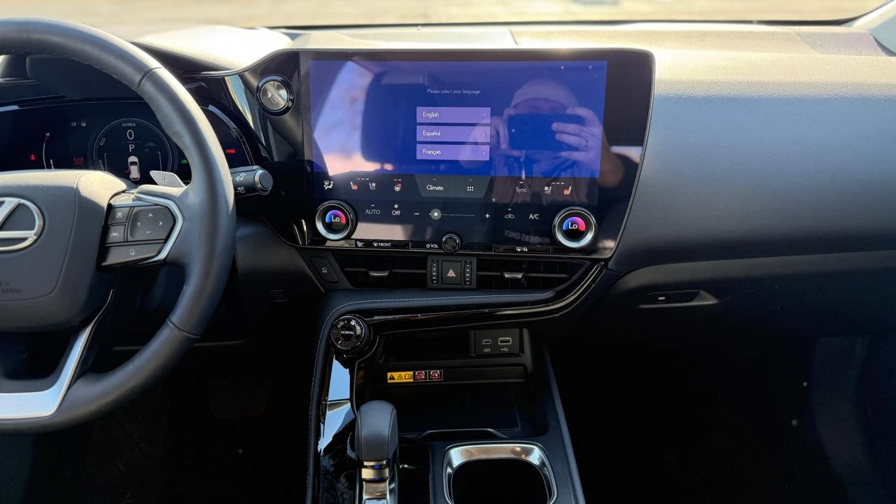 2025 Lexus NX 2nd Gen - Image 16 of 21