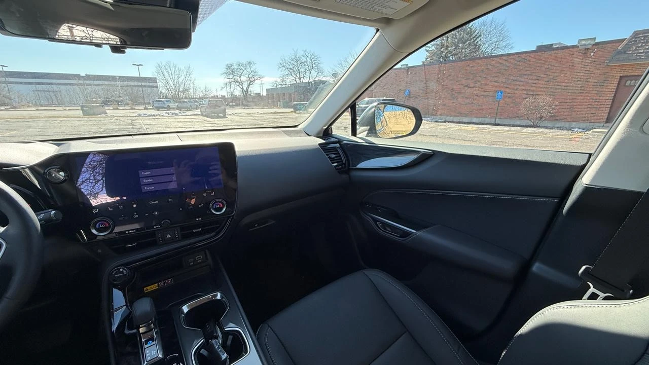 2025 Lexus NX 2nd Gen - Image 18 of 21