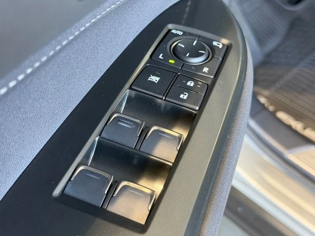 2025 Lexus NX 2nd Gen - Image 18 of 21