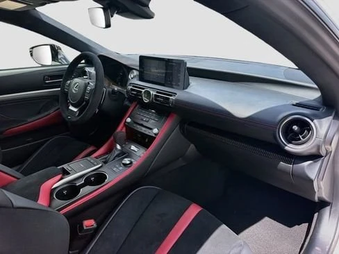 2025 Lexus RC F - Image 13 of 20