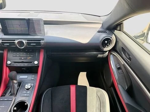 2025 Lexus RC F - Image 17 of 20