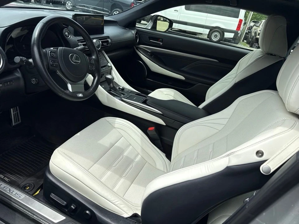 2025 Lexus RC - Image 3 of 6