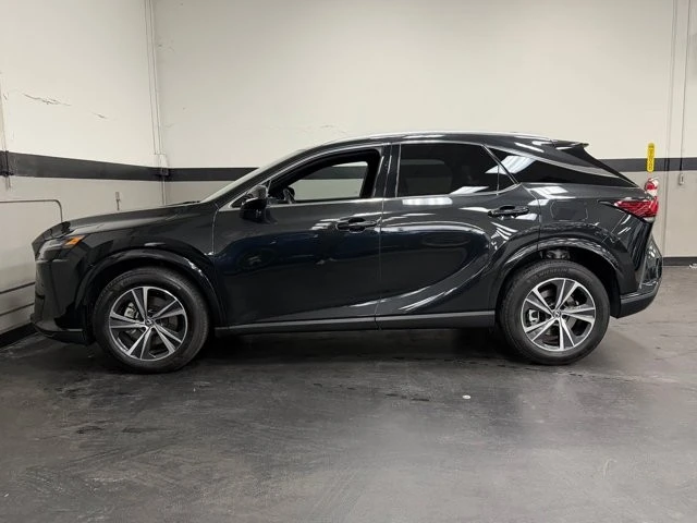 2025 Lexus RX 5th Gen - Image 9 of 12