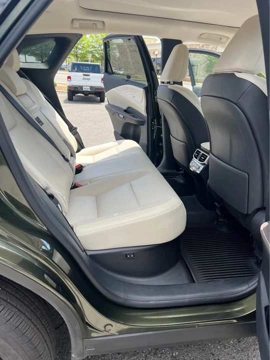 2025 Lexus RX 5th Gen - Image 6 of 10