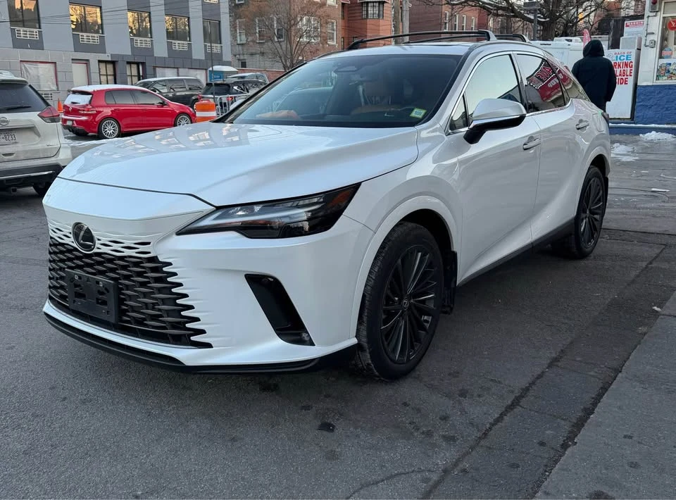 2025 Lexus RX 5th Gen - Image 4 of 11