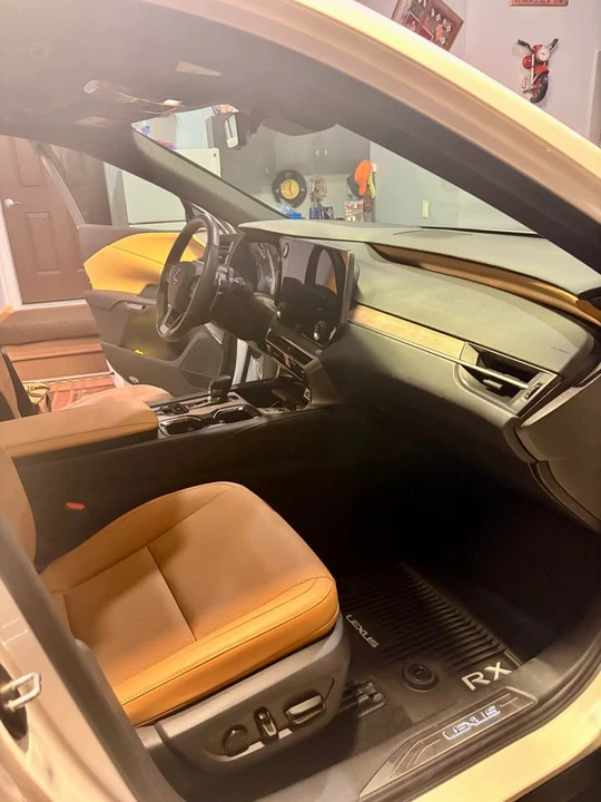 2025 Lexus RX 5th Gen - Image 3 of 4