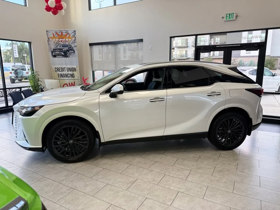 2025 Lexus RX 5th Gen - Image 2 of 12