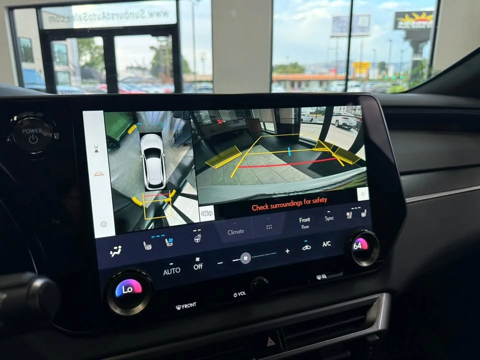2025 Lexus RX 5th Gen - Image 10 of 12