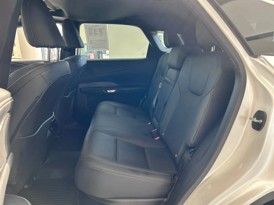 2025 Lexus RX 5th Gen - Image 5 of 12