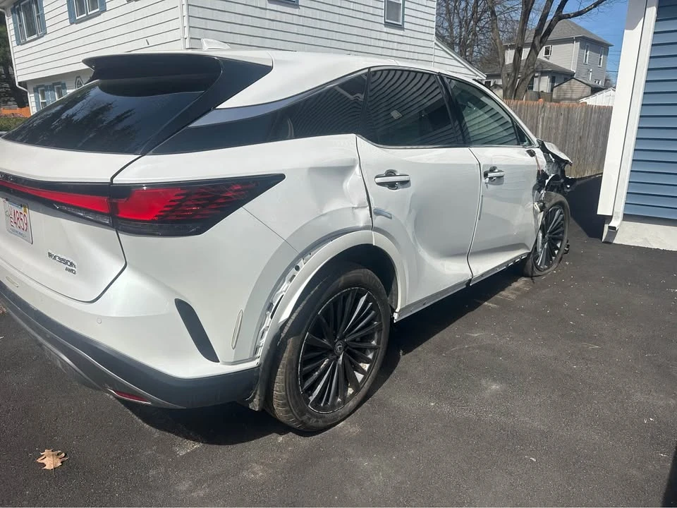 2025 Lexus RX 5th Gen - Image 4 of 13