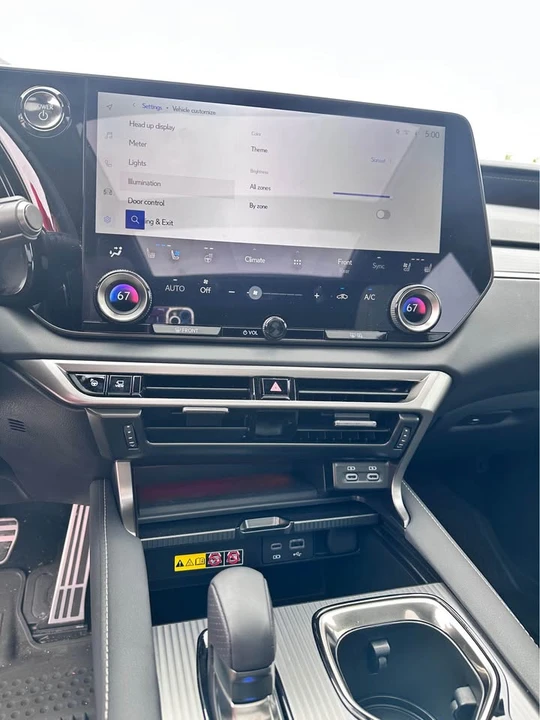 2025 Lexus RX 5th Gen - Image 11 of 21