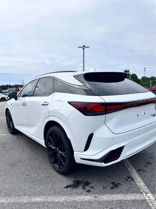 2025 Lexus RX 5th Gen - Image 4 of 21