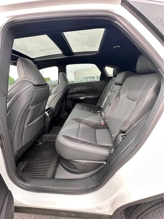 2025 Lexus RX 5th Gen - Image 16 of 21