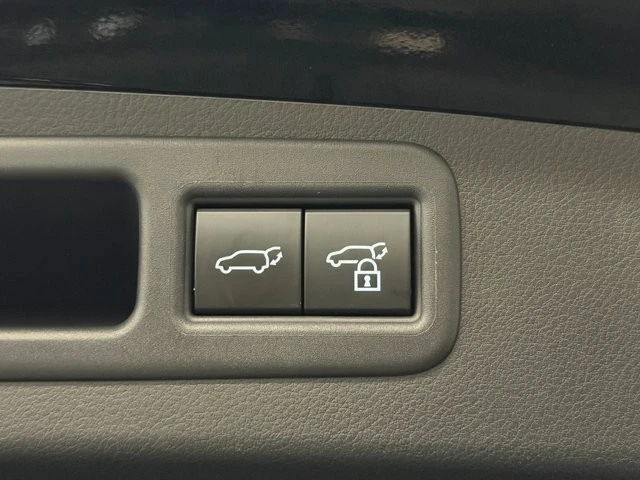 2025 Lexus RX 5th Gen - Image 16 of 21