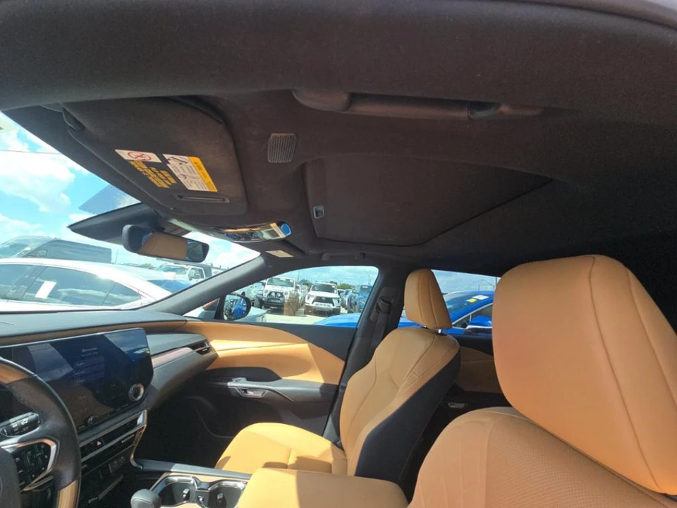 2025 Lexus RX 5th Gen - Image 7 of 10