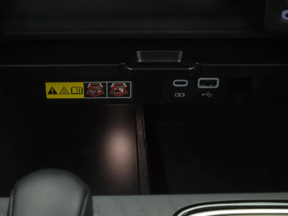2025 Lexus RX 5th Gen - Image 7 of 12