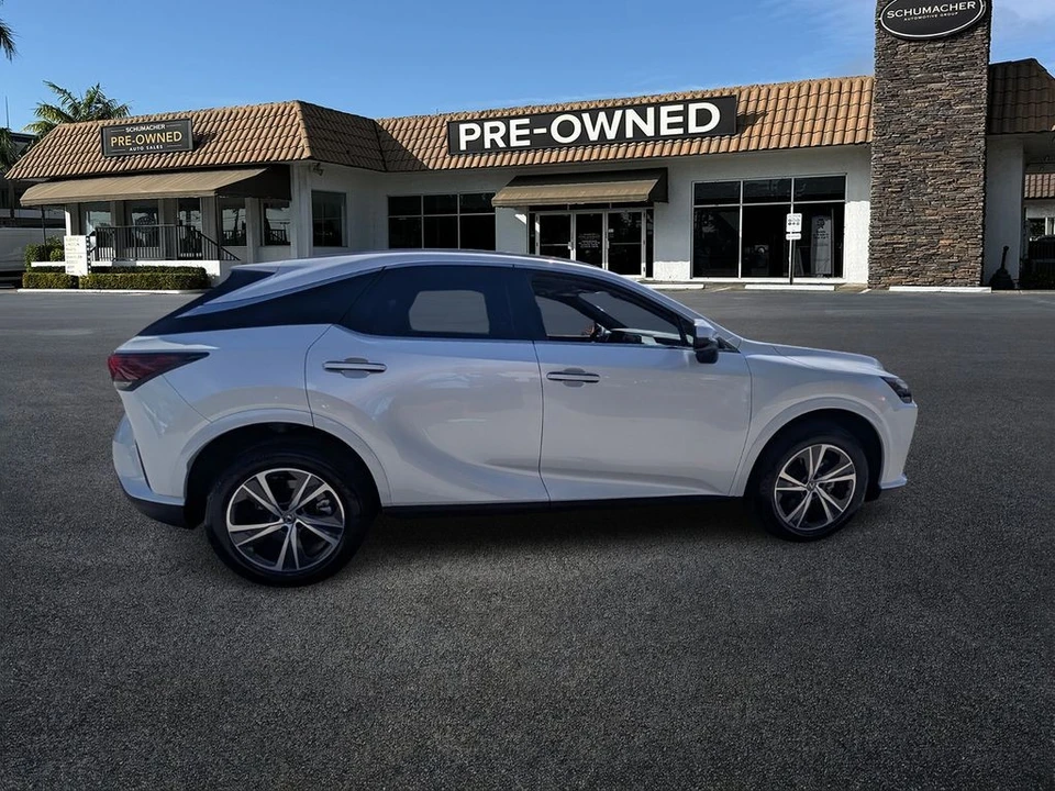 2025 Lexus RX 5th Gen - Image 8 of 21
