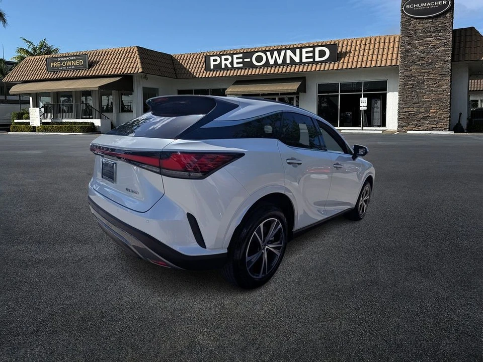 2025 Lexus RX 5th Gen - Image 7 of 21