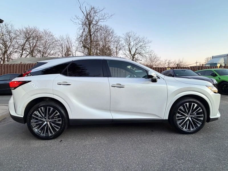 2025 Lexus RX 5th Gen - Image 4 of 12
