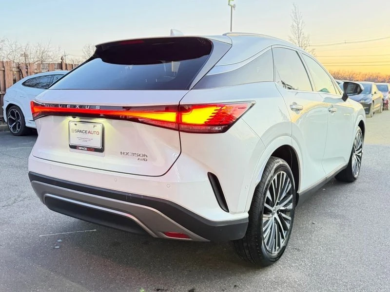 2025 Lexus RX 5th Gen - Image 5 of 12